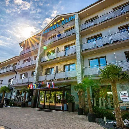 Sun 4*