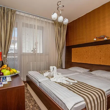 Sun Hotel Senec