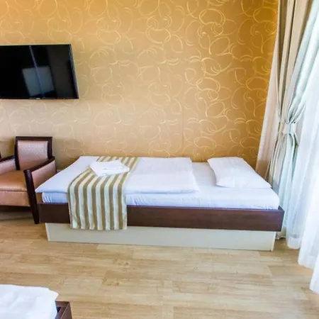 Sun Hotell Senec