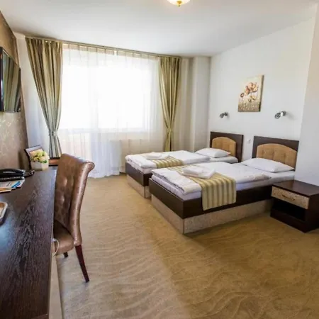 Sun Hotel Senec