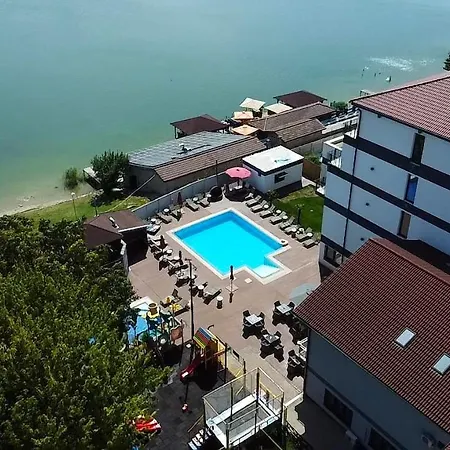 Sun 4* Senec