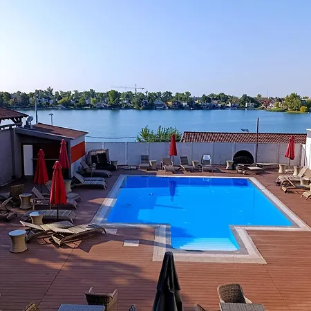 Sun Hotel Senec